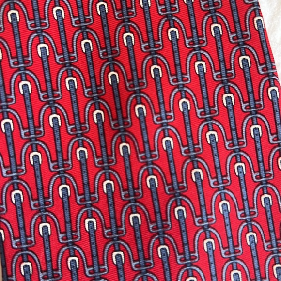 Vintage 100% silk red, blue and white pattern tie - Picture 3 of 6